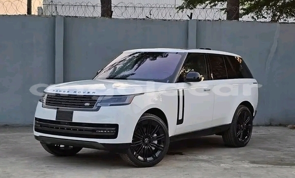 Buy Used Land Rover Range Rover White Car in Luanda in Luanda Province