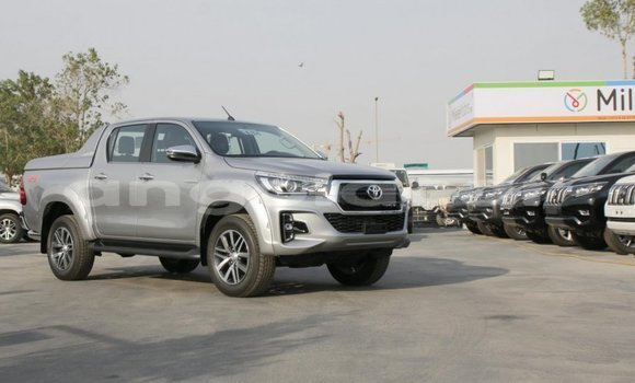 Comprar Novo Toyota Hilux Prata Carro em Benguela em Benguela Comprar Novo Toyota Hilux Prata Carro em Benguela em Benguela