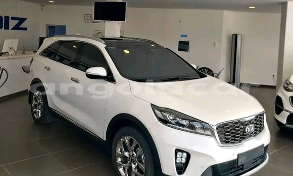 Comprar Usado Kia Sorento Branco Carro em Luanda em Luanda Province
