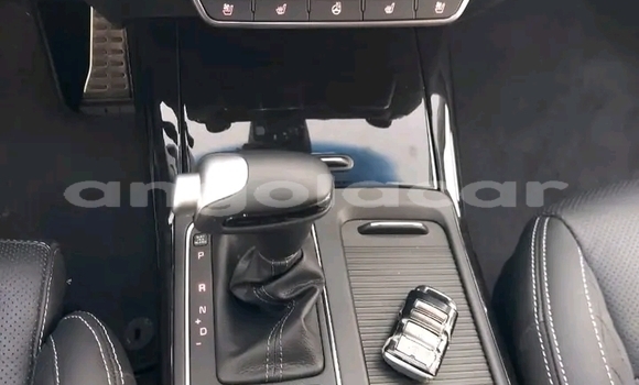 Comprar Usado Kia Sorento Branco Carro em Luanda em Luanda Province Comprar Usado Kia Sorento Branco Carro em Luanda em Luanda Province