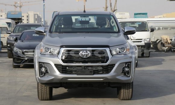 Comprar Novo Toyota Hilux Prata Carro em Benguela em Benguela Comprar Novo Toyota Hilux Prata Carro em Benguela em Benguela