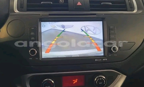 Acheter Occasion Voiture Kia rio Blanc à Luanda, Province de Luanda Acheter Occasion Voiture Kia rio Blanc à Luanda, Province de Luanda