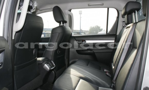 Comprar Novo Toyota Hilux Prata Carro em Benguela em Benguela Comprar Novo Toyota Hilux Prata Carro em Benguela em Benguela