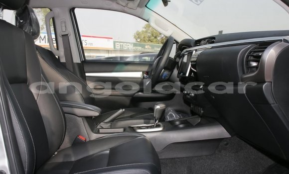 Comprar Novo Toyota Hilux Prata Carro em Benguela em Benguela Comprar Novo Toyota Hilux Prata Carro em Benguela em Benguela
