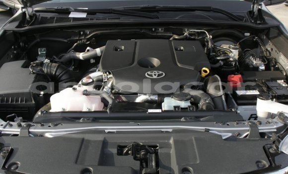 Comprar Novo Toyota Hilux Prata Carro em Benguela em Benguela Comprar Novo Toyota Hilux Prata Carro em Benguela em Benguela