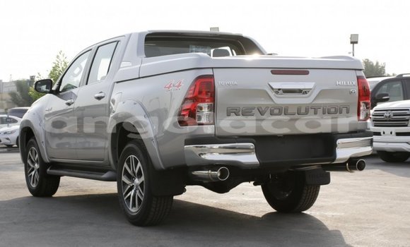 Comprar Novo Toyota Hilux Prata Carro em Benguela em Benguela Comprar Novo Toyota Hilux Prata Carro em Benguela em Benguela