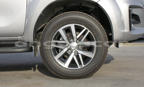 Comprar Novo Toyota Hilux Prata Carro em Benguela em Benguela Comprar Novo Toyota Hilux Prata Carro em Benguela em Benguela