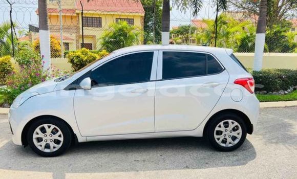 Acheter Occasion Voiture Aston Martin Bulldog Autre à Luanda, Province de Luanda Acheter Occasion Voiture Aston Martin Bulldog Autre à Luanda, Province de Luanda