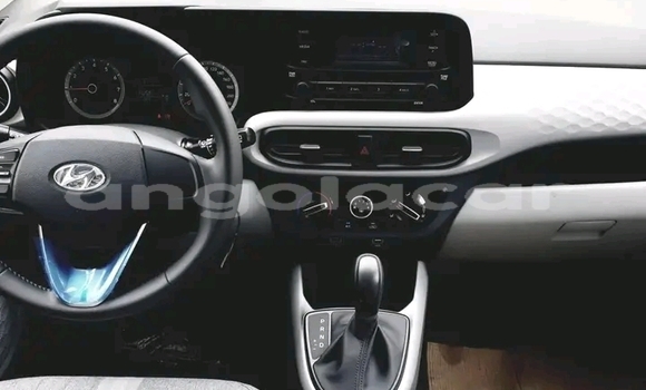 Comprar Usado Hyundai i10 Prata Carro em Luanda em Luanda Province Comprar Usado Hyundai i10 Prata Carro em Luanda em Luanda Province