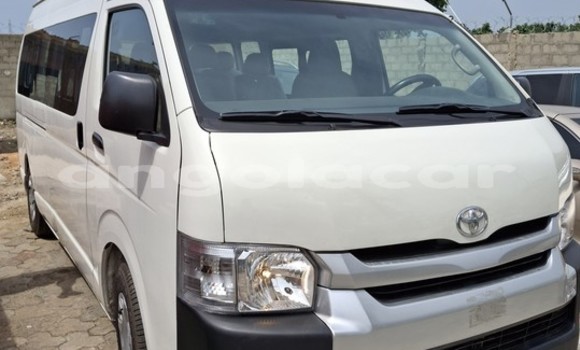 Buy Used Toyota Hiace White Car in Luanda in Luanda Province