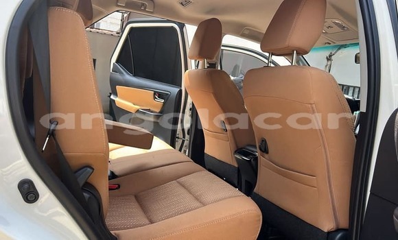 Acheter Occasion Voiture Toyota Fortuner Blanc à Luanda, Province de Luanda Acheter Occasion Voiture Toyota Fortuner Blanc à Luanda, Province de Luanda