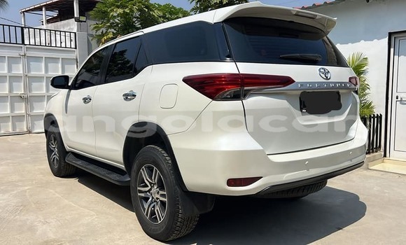 Acheter Occasion Voiture Toyota Fortuner Blanc à Luanda, Province de Luanda Acheter Occasion Voiture Toyota Fortuner Blanc à Luanda, Province de Luanda