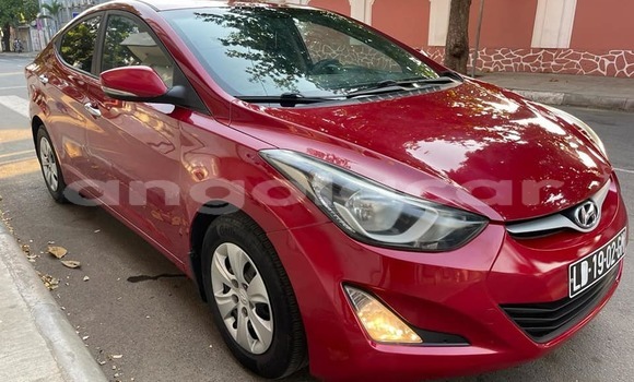 Comprar Usado Hyundai Elantra Vermelho Carro em Luanda em Luanda Province