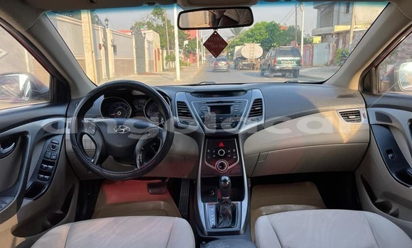 Acheter Occasion Voiture Hyundai Elantra Rouge à Luanda, Province de Luanda Acheter Occasion Voiture Hyundai Elantra Rouge à Luanda, Province de Luanda