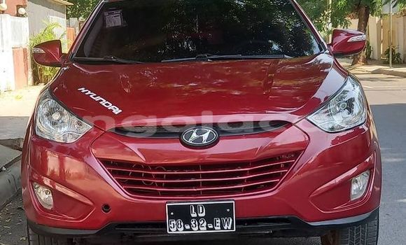 Buy Used Hyundai Tucson Red Car in Luanda in Luanda Province