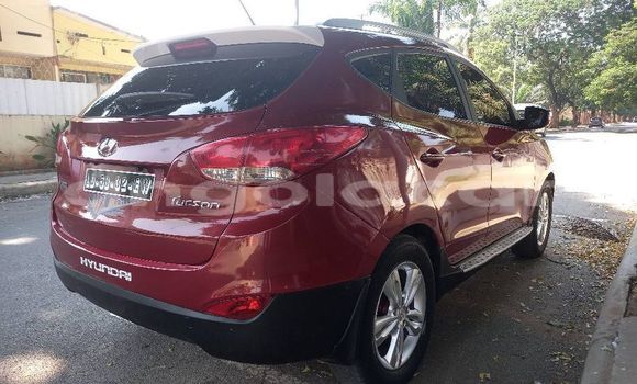 Acheter Occasion Voiture Hyundai Tucson Rouge à Luanda, Province de Luanda Acheter Occasion Voiture Hyundai Tucson Rouge à Luanda, Province de Luanda