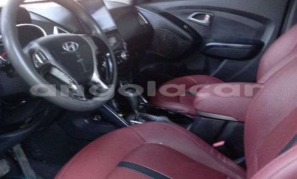 Acheter Occasion Voiture Hyundai Tucson Rouge à Luanda, Province de Luanda Acheter Occasion Voiture Hyundai Tucson Rouge à Luanda, Province de Luanda