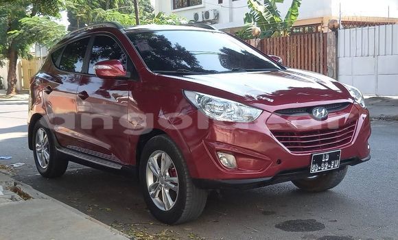 Acheter Occasion Voiture Hyundai Tucson Rouge à Luanda, Province de Luanda Acheter Occasion Voiture Hyundai Tucson Rouge à Luanda, Province de Luanda