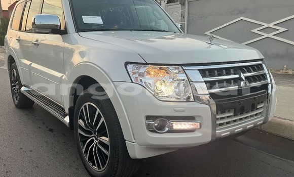 Buy Used Mitsubishi Pajero White Car in Luanda in Luanda Province Buy Used Mitsubishi Pajero White Car in Luanda in Luanda Province