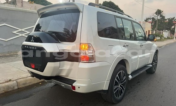 Acheter Occasion Voiture Mitsubishi Pajero Blanc à Luanda, Province de Luanda Acheter Occasion Voiture Mitsubishi Pajero Blanc à Luanda, Province de Luanda