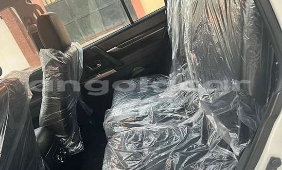 Acheter Occasion Voiture Mitsubishi Pajero Blanc à Luanda, Province de Luanda Acheter Occasion Voiture Mitsubishi Pajero Blanc à Luanda, Province de Luanda