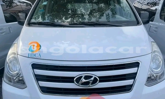 Acheter Occasion Voiture Hyundai H1 Blanc à Luanda, Province de Luanda Acheter Occasion Voiture Hyundai H1 Blanc à Luanda, Province de Luanda