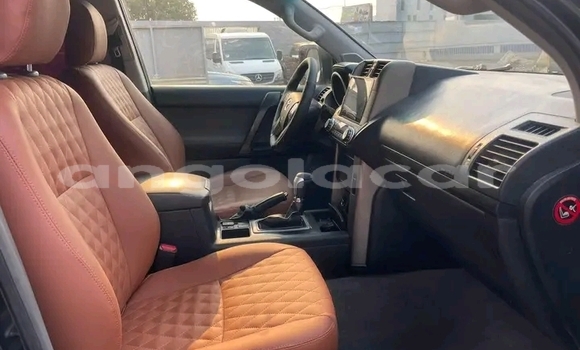 Acheter Occasion Voiture Toyota Land Cruiser Prado Noir à Luanda, Province de Luanda Acheter Occasion Voiture Toyota Land Cruiser Prado Noir à Luanda, Province de Luanda