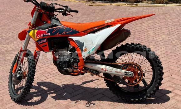Comprar Usado KTM 450 Bege Moto em Benguela em Benguela