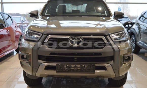 Acheter Occasion Voiture Toyota Hilux Vert à Import - Dubai, Province de Bengo Acheter Occasion Voiture Toyota Hilux Vert à Import - Dubai, Province de Bengo