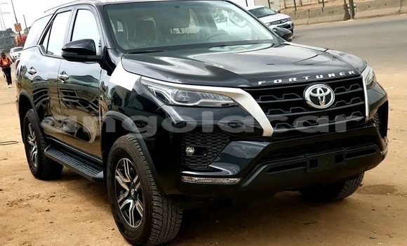 Buy Used Toyota Fortuner Black Car in Luanda in Luanda Province Buy Used Toyota Fortuner Black Car in Luanda in Luanda Province