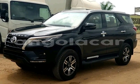 Acheter Occasion Voiture Toyota Fortuner Noir à Luanda, Province de Luanda Acheter Occasion Voiture Toyota Fortuner Noir à Luanda, Province de Luanda