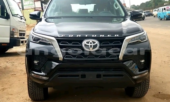 Acheter Occasion Voiture Toyota Fortuner Noir à Luanda, Province de Luanda Acheter Occasion Voiture Toyota Fortuner Noir à Luanda, Province de Luanda