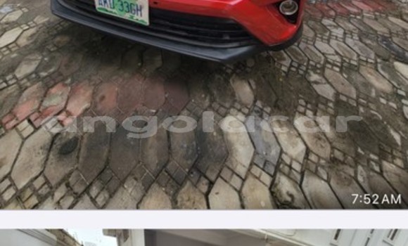 Acheter Occasion Voiture Toyota RAV4 Rouge à Luanda, Province de Luanda Acheter Occasion Voiture Toyota RAV4 Rouge à Luanda, Province de Luanda