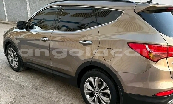 Buy Used Hyundai Santa Fe Other Car in Luanda in Luanda Province Buy Used Hyundai Santa Fe Other Car in Luanda in Luanda Province