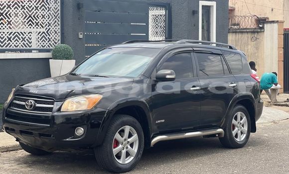 Comprar Usado Toyota RAV4 Preto Carro em Luanda em Luanda Province