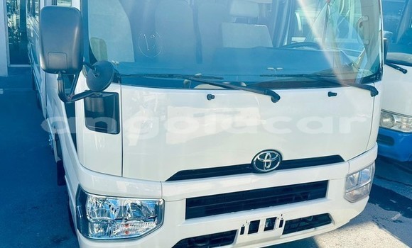 Comprar Usado Toyota Coaster Branco Carro em Luanda em Luanda Province