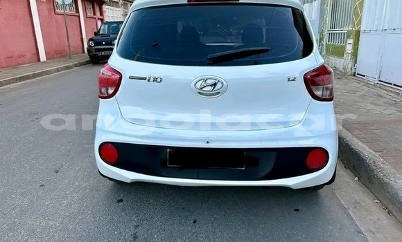 Comprar Usado Hyundai i10 Branco Carro em Luanda em Luanda Province Comprar Usado Hyundai i10 Branco Carro em Luanda em Luanda Province