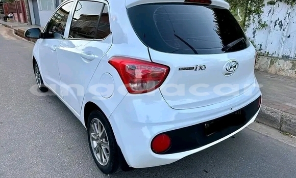 Comprar Usado Hyundai i10 Branco Carro em Luanda em Luanda Province Comprar Usado Hyundai i10 Branco Carro em Luanda em Luanda Province