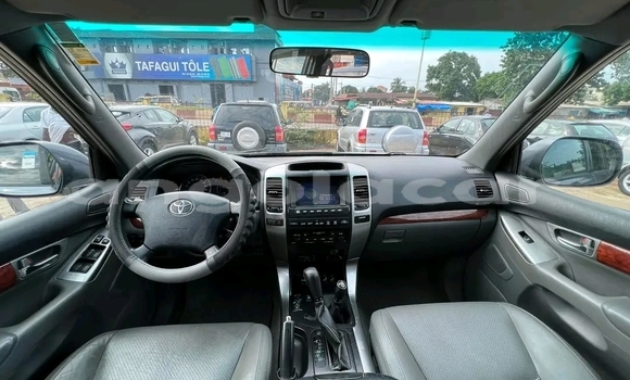 Acheter Occasion Voiture Toyota Prado Gris à Luanda, Province de Luanda Acheter Occasion Voiture Toyota Prado Gris à Luanda, Province de Luanda