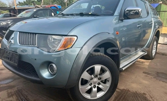 Comprar Usado Mitsubishi L200 Prata Carro em Luanda em Luanda Province Comprar Usado Mitsubishi L200 Prata Carro em Luanda em Luanda Province