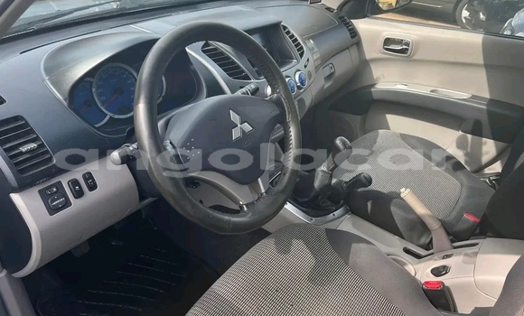 Comprar Usado Mitsubishi L200 Prata Carro em Luanda em Luanda Province Comprar Usado Mitsubishi L200 Prata Carro em Luanda em Luanda Province