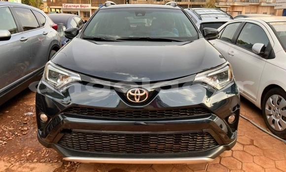 Comprar Usado Toyota RAV4 Preto Carro em Luanda em Luanda Province