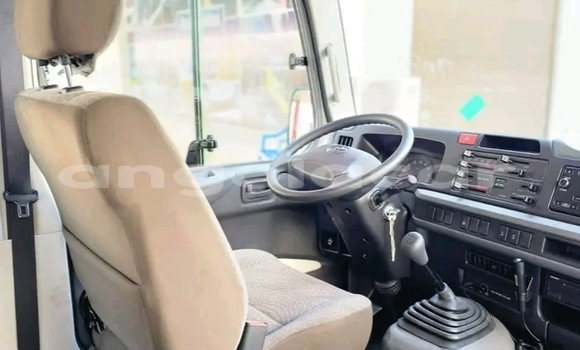 Comprar Usado Toyota Coaster Branco Carro em Luanda em Luanda Province Comprar Usado Toyota Coaster Branco Carro em Luanda em Luanda Province