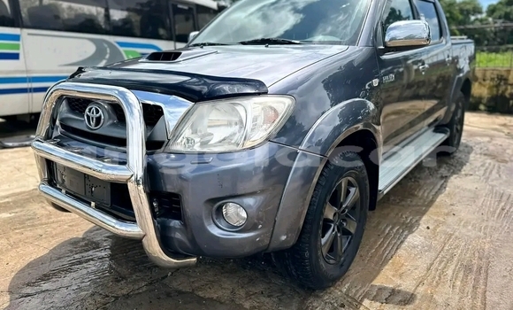 Buy Used Toyota Hilux Silver Car in Luanda in Luanda Province Buy Used Toyota Hilux Silver Car in Luanda in Luanda Province