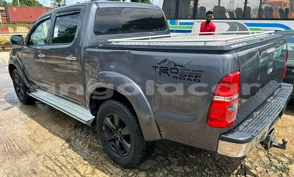 Comprar Usado Toyota Hilux Prata Carro em Luanda em Luanda Province Comprar Usado Toyota Hilux Prata Carro em Luanda em Luanda Province