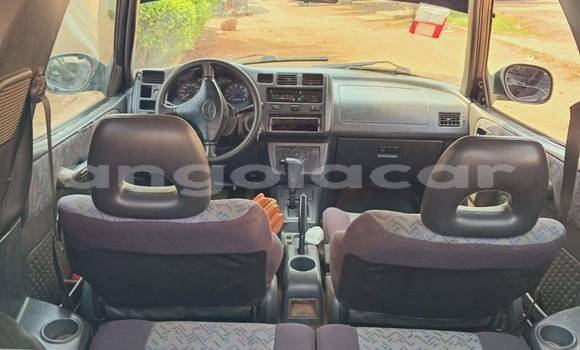 Comprar Usado Toyota RAV4 Verde Carro em Luanda em Luanda Province Comprar Usado Toyota RAV4 Verde Carro em Luanda em Luanda Province