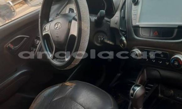 Acheter Occasion Voiture Hyundai Tucson Rouge à Luanda, Province de Luanda Acheter Occasion Voiture Hyundai Tucson Rouge à Luanda, Province de Luanda