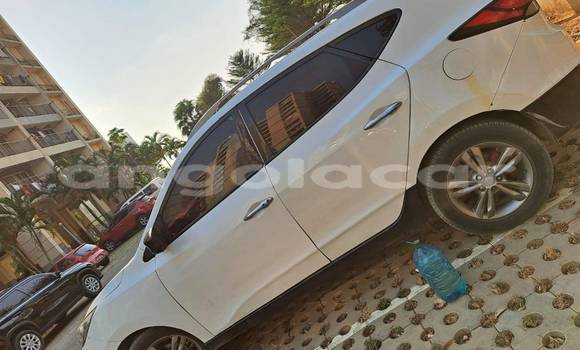 Acheter Occasion Voiture Hyundai Tucson Blanc à Luanda, Province de Luanda Acheter Occasion Voiture Hyundai Tucson Blanc à Luanda, Province de Luanda