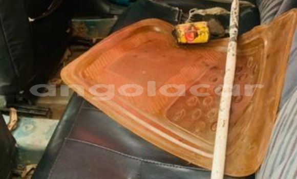 Acheter Occasion Voiture Toyota Corolla Bleu à Luanda, Province de Luanda Acheter Occasion Voiture Toyota Corolla Bleu à Luanda, Province de Luanda