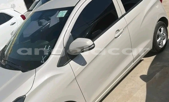 Buy Used Chevrolet spark White Car in Luanda in Luanda Province Buy Used Chevrolet spark White Car in Luanda in Luanda Province